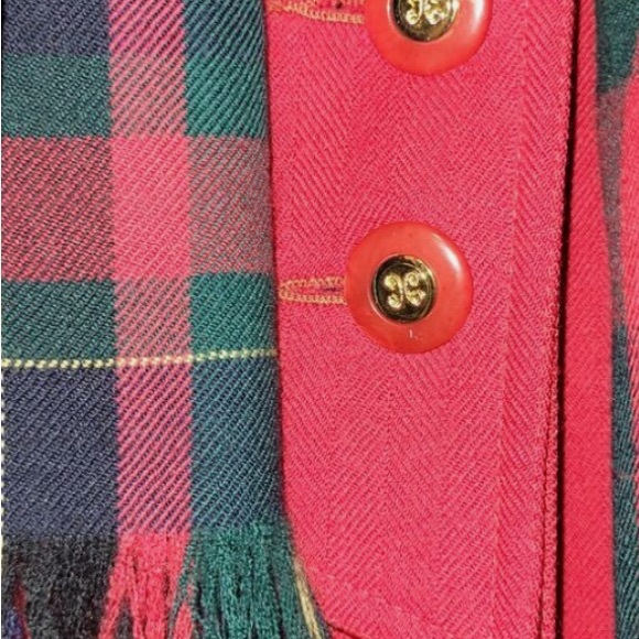 Stunning rich vintage red wool coat from Ireland. - Picture 3 of 10